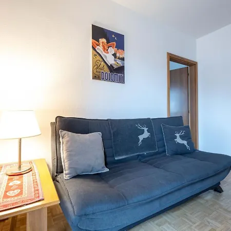 Apartment Cesa Martel
